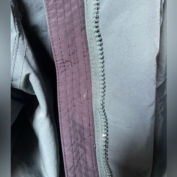 10,000 Ft Above Sea Level Men’s Green Full Zip Lightweight Jacket (XL) - Picture 9 of 14